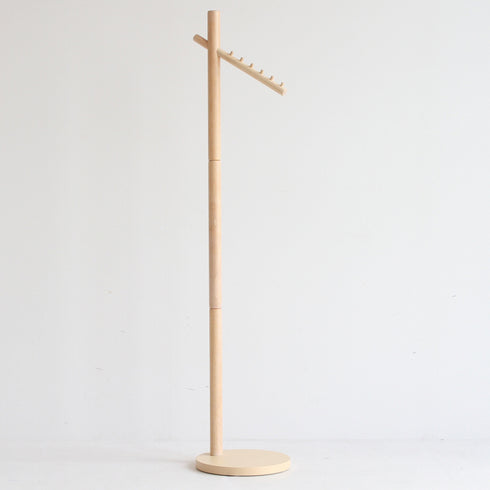 【限られた空間にも置ける相棒】
土台の奥行きは約33cmとスリムな設計なので、玄関のちょっとしたスペースやワンルームのお部屋にもすっきりと収まり、暮らしに寄り添いながら活躍します。